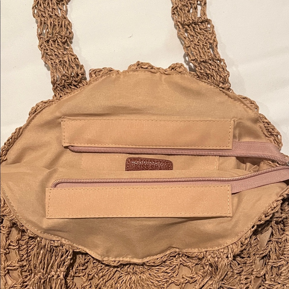 Woven Tan Handbag - Picture 3 of 4